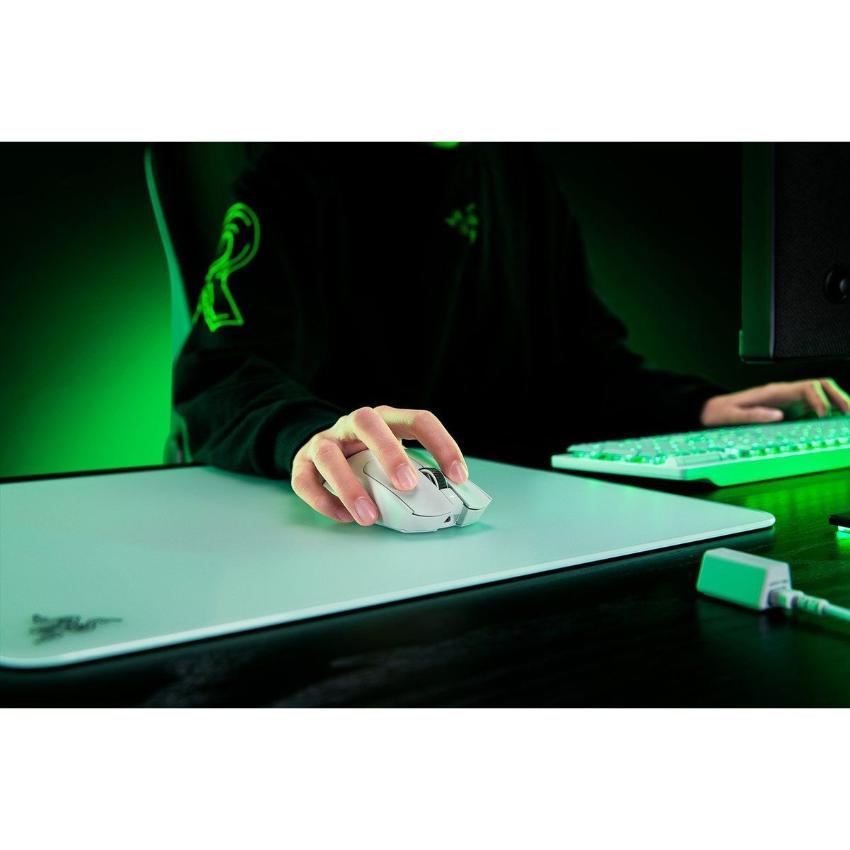 Игровая мышь Razer Viper V3 Pro - White Gaming Mouse Razer Viper V3 Pro White Gaming Mouse RZ01-05120200-R3G1